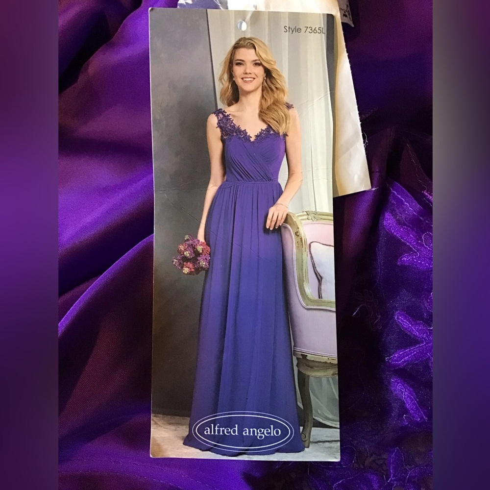 Alfred Angelo royal purple formal NWT size 12 lace and poly crepe
